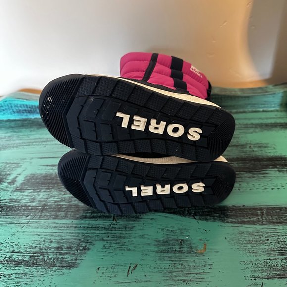 EXCELLENT CONDITION - Sorel Kid's Whitney II Puffy Boot - Picture 6 of 7